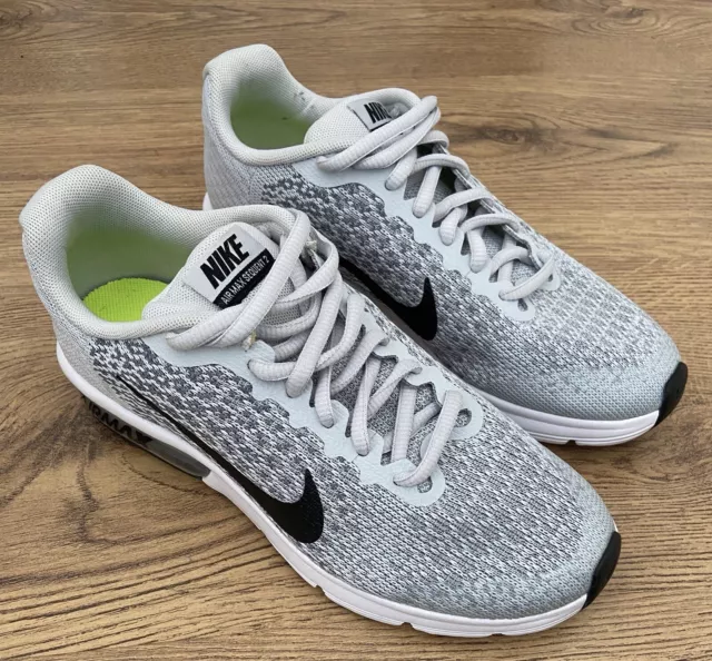 NIKE AIR MAX Sequent 4 junior girls trainers size uk 5.5 39.99