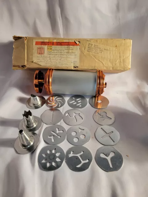 Vintage MIRRO COOKIE Cooky Pastry PRESS And Decorator Full  Set