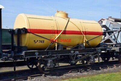 Photo  Anglo American Oil Co (Esso) 4-Wheeled Oil Tank Wagon Nowd 745 Built By H