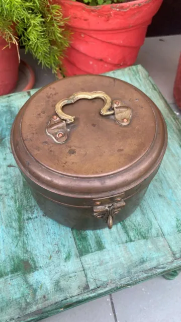 1870 Antique Original Bronze Handcrafted Indian Betel Nut Pandan Box Storage Box 3