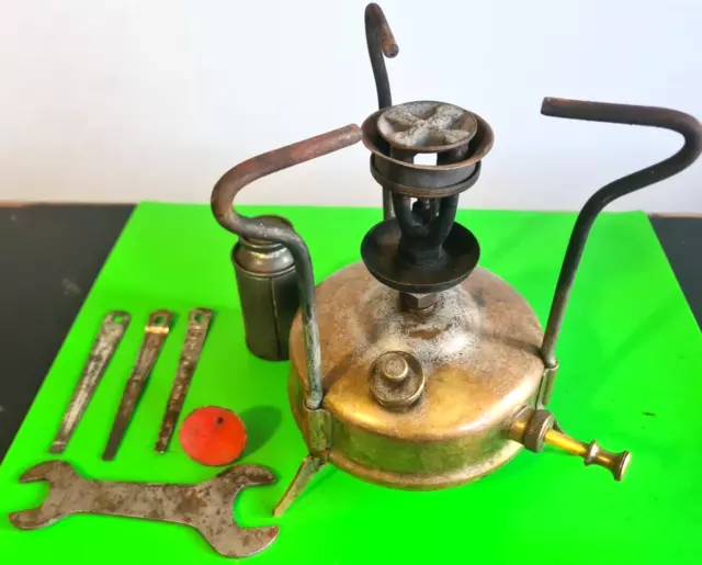 Sweden's classic vintage Primus stove no210, Kerosene burner, camping, outdoors