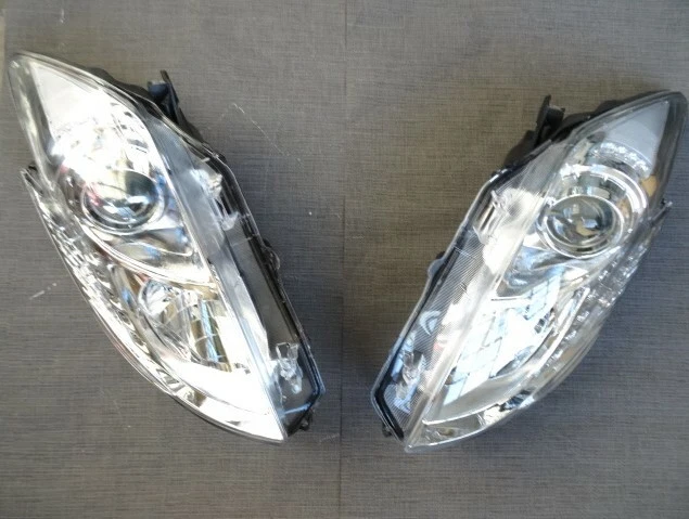 Toyota Prius 2009-2016 Coppia Fari Anteriore Sinistro & Destra NUOVO UK