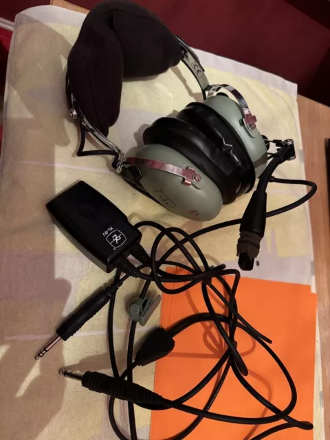 David Clark ANC ENC H10-13.4X Noise Cancelling Aviation Headset. NEEDS REPAIR