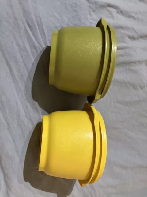 https://www.picclickimg.com/lVcAAOSwzHBlVw9r/Vintage-Mustard-Yellow-and-Olive-Green-Tupperware-886-17.webp