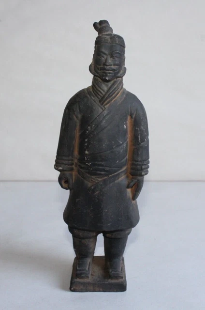 Ancien  sujet en terre cuite asiatique Guerrier de l' Empereur Qin Hauteur 22 cm