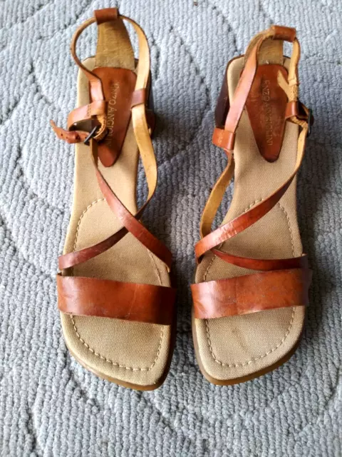 Women’s Enzo Angiolini Dane Sandals Tan Leather Wood Block Heel Size 7M