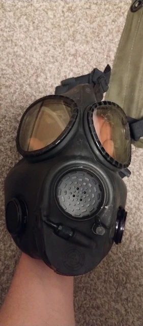 M17 US Military Gas Mask with case