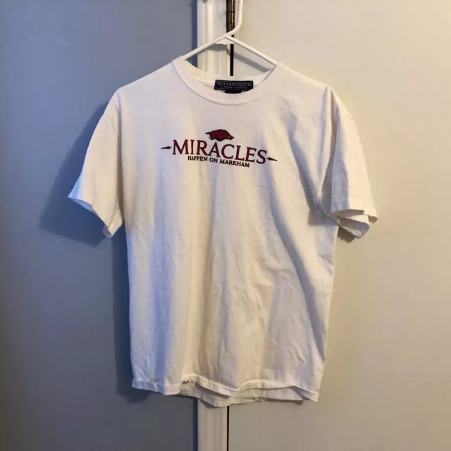 VTG Arkansas Razorback Miracles Happen on MarkhamTee Shirt - Short Sleeve - Med.