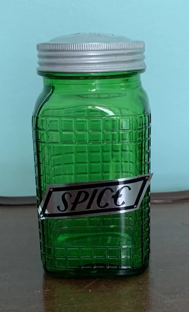 Vintage Owens Illinois Green Depession Glass Spice Shaker Waffle Hoosier LID