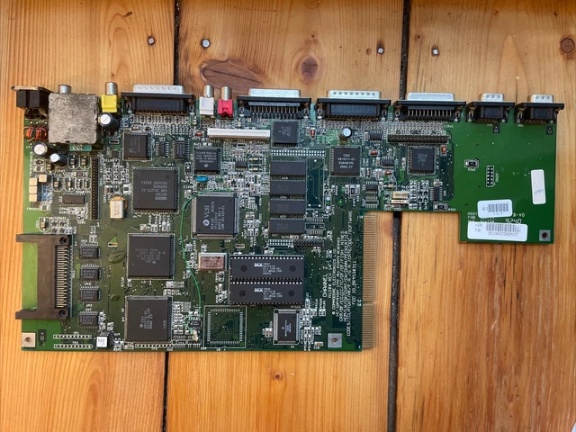 ROM Kickstart Amiga A1200 Chip Kickstart ROM 3.1 Per Commodore Amiga A1200 - 40.068, 42 Pin, Con Licenza Cloanto Amiga Monkey Island ROM Kickstart Amiga A1200 Chip Kickstart ROM 3.1 Per Commodore Amiga A1200 - 40.068, 42 Pin, Con Licenza Cloanto Amiga Monkey Island
