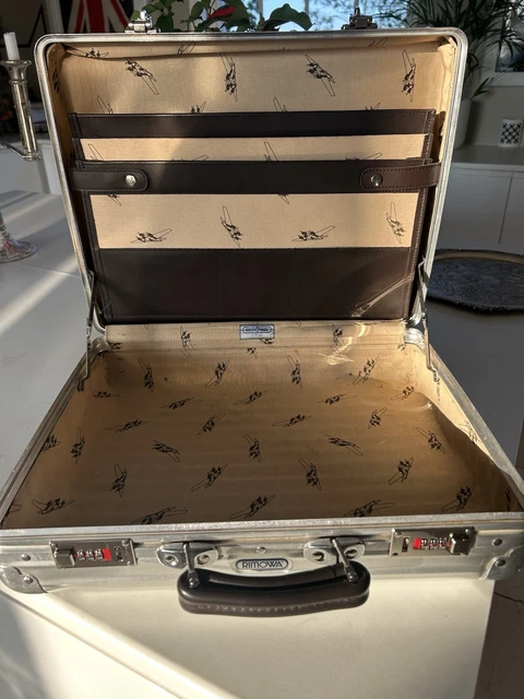 RIMOWA CLASSIC FLIGHT Attache Case 97612 Carry on Silver £363.70