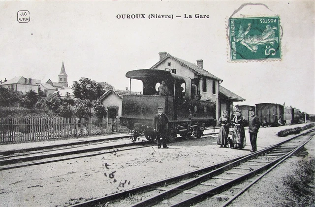 CPA  58  (  Nièvre )  Ouroux , la gare   . BE