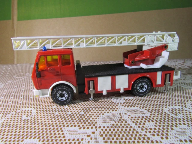 Vintage Gama Allemagne - Camion De Pompiers Jouet Friction, Collection Tôle Et Plastique L 34 Cm