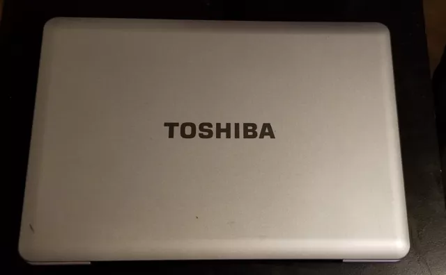 Toshiba Satellite L455D-S5976 [NEEDS NEW MOTHERBOARD]