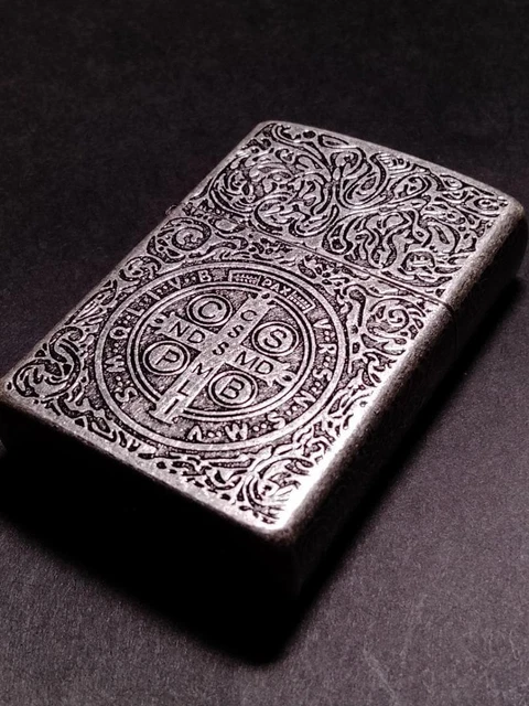 ANCIEN BRIQUET À huile ZORRO en argent entièrement gravé en laiton d