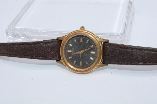 WOMEN'S SEIKO V701-1930 R1 864388 wrist watch Working #0540 $19.95