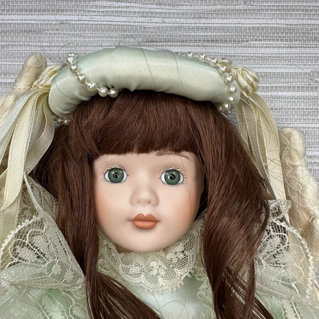 1993 Seymour Mann Connoisseur Angel Doll Charity Mint Green Dress 18" Porcelain