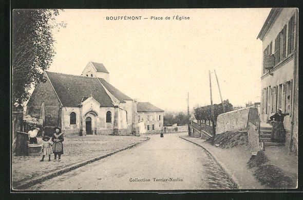 CPA Bouffèmont, Place de l´Èglise