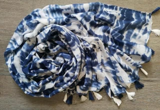 Ladies Blue Tie Dye Tassel Edge Scarf Sarong