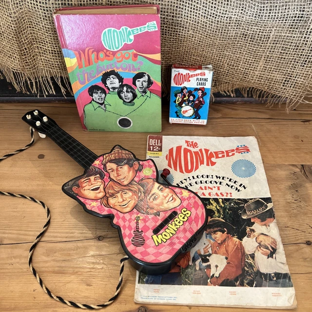 RARE 1966 MATTEL THE MONKEES MUSIC BOX  TOY GUITAR Playing Cards Comic Book