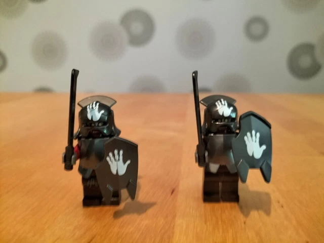 2X LEGO HERR der Ringe Uruk-Hai weiße Hand Ausrüstung Lord of the Rings ...