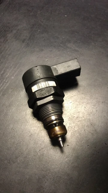 Capteur De Pression D'huile BMW - Référence 7549796 - Compatible E60, E87 LCI, E90, E91 - Pièce D'occasion