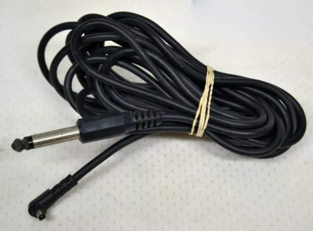 Cable de sincronización de 1/4" enchufe a PC 13' CABLE25