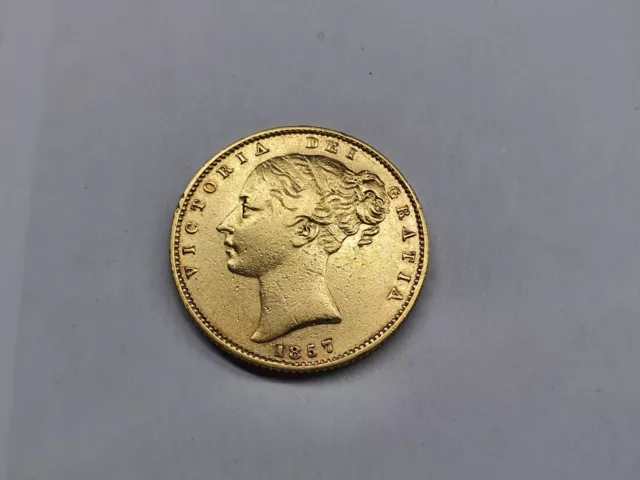 1857 Victoria Young Head/Shield British Gold Sovereign - London Mint - EF