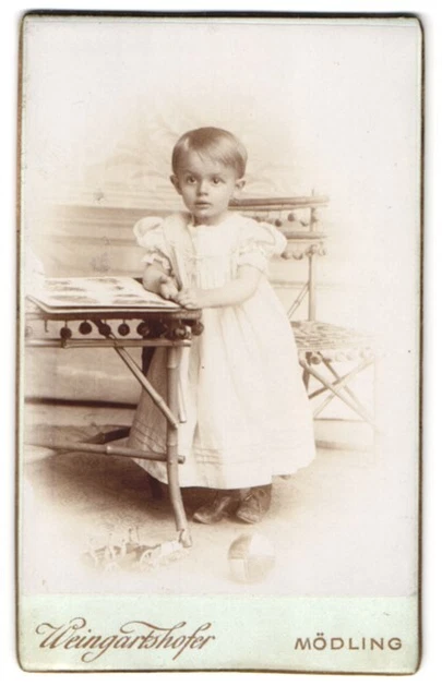 Fotografie Weingartshofer, Mödling, Hauptstr. 79, Portrait kleines Mädchen im w