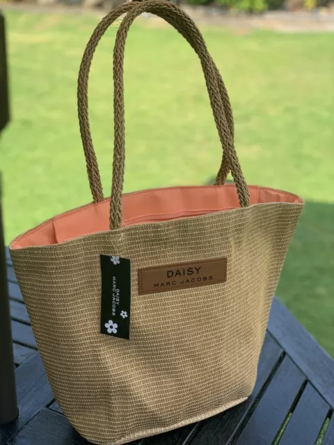 Marc jacobs daisy love tote bag hotsell