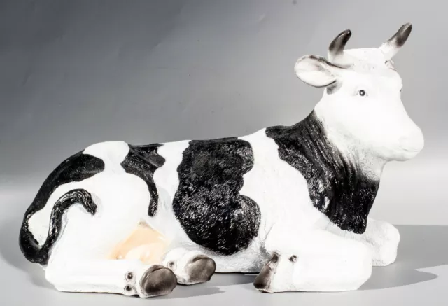 Cow Sculpture Farm Animal Statue Garden Decor Lawn Figurine Beef Yard Ornament