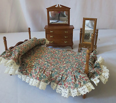 Vtg Country Style poster bed, chest w/mirror Cheval mirror doll house miniature