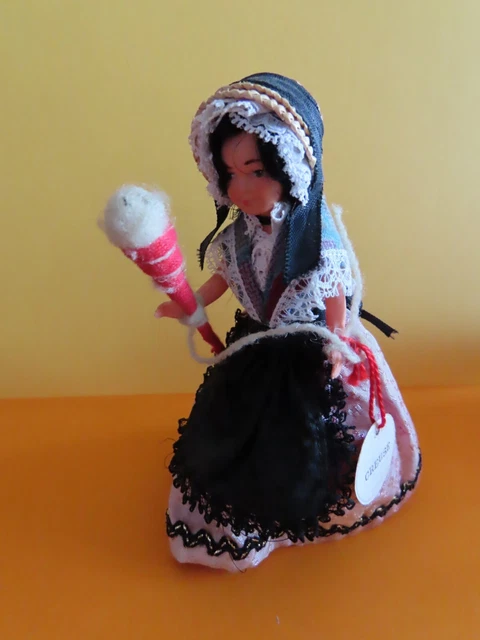 Poupée De Collection MUNDIA Les Romantiques – Porcelaine – 50 Cm – 1992