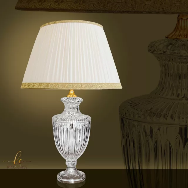 Lampada da tavolo grande classica ed elegante in cristallo con paralume in seta