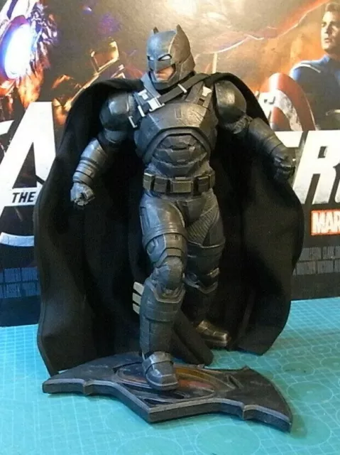DC Collectibles BATMAN Vs Superman Dawn of Justice Armored Batman 1/6 Statue DC Collectibles BATMAN Vs Superman Dawn of Justice Armored Batman 1/6 Statue