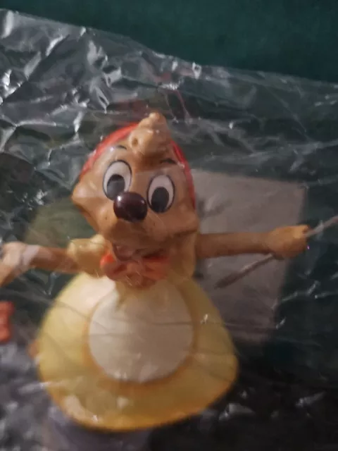 WDCC DISNEY CINDERELLA Needle Mouse (Suzy) 
