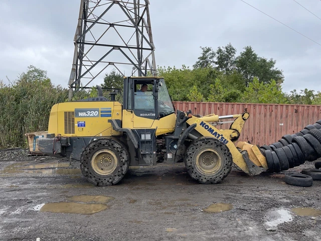 2016 Komatsu WA320-8 Tire Loader