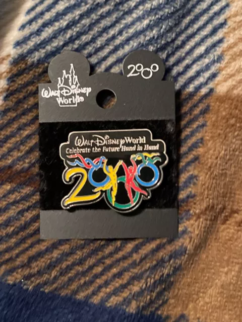 Walt Disney World 2000 Celebrate the Future Hand in Hand Trading Pin 2