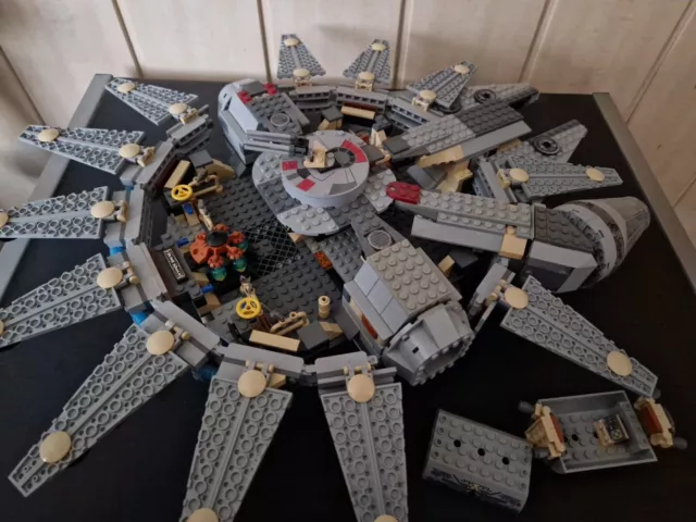 Lego 4504 Star Wars Millenium Falcon