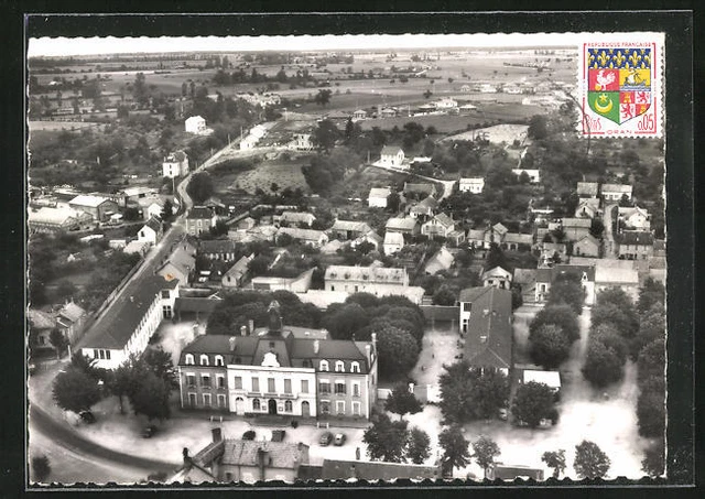 CPA Varennes-sur-Allier, L'Hôtel de Ville