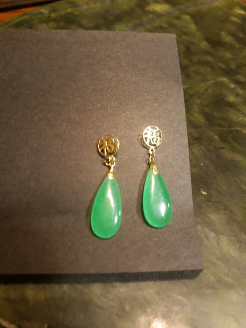 14k Yellow Gold Earrings With Jade? Green Stone Asian Character NR 14k Yellow Gold Earrings With Jade? Green Stone Asian Character NR