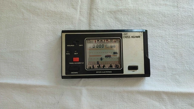 Cross Highway (1981) – Jeu électronique Bandai – Console Portable Vintage