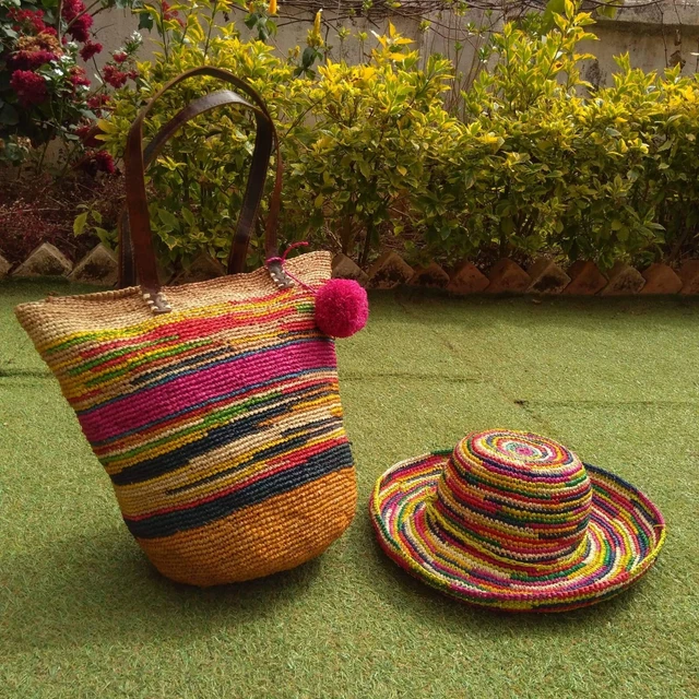 Sac fourretout ref4 en crochet Raphia Rabanne de Madagascar + chapeau Soaartshop