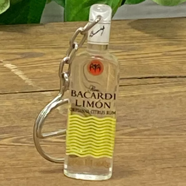 VTG Bacardi Limon Original Citrus Rum Alcohol Keychain Keyring Key Chain Ring