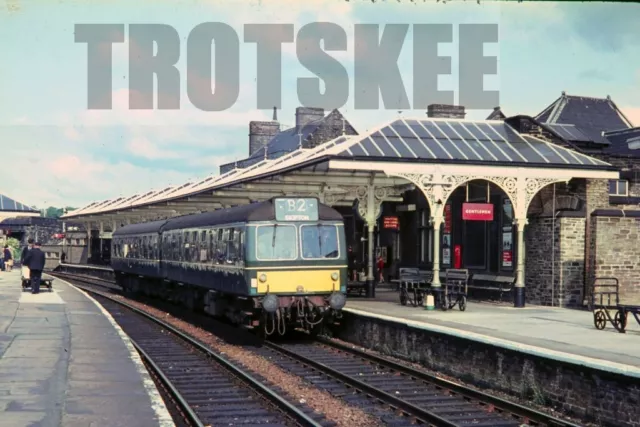 35mm Slide BR British Railways Diesel DMU Class 113 Skipton c1967 Original