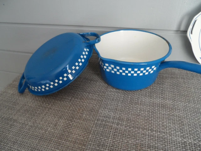 ANCIEN DESSOUS DE PLAT EN EMAILLE DECOR DE MOULIN BLEU ET BLANC SHABBY