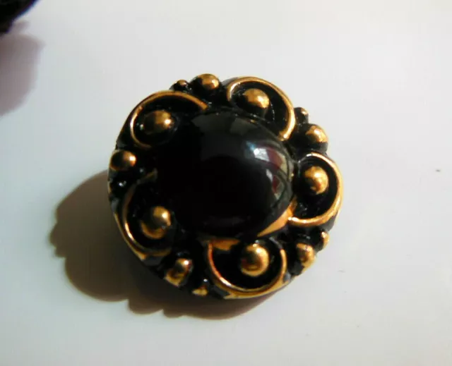 Élégant bouton ancien en verre noir et or doré diamètre: 1,7 cm D18E