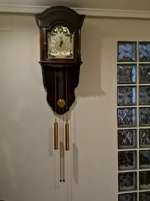 Reloj de pared antiguo como 2025 funciona