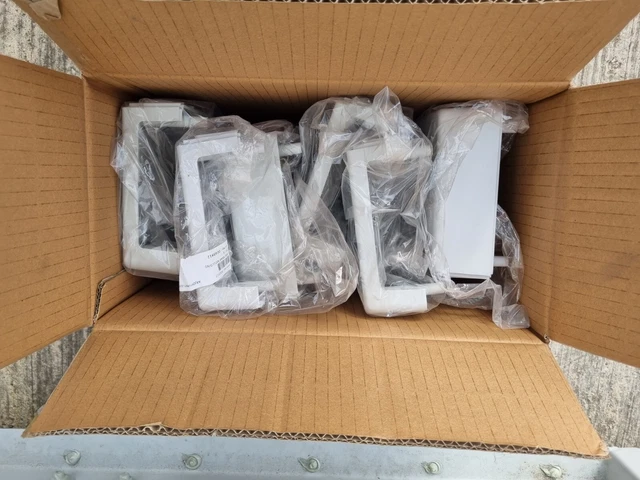 Caja de 6 Cubierta trasera bomba Arjo Huntleigh Aura - Número de pieza 500317 - Nuevo