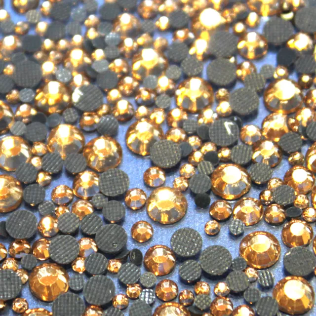 Assortiment strass LIGHT TOPAZ  en verre hotfix s06 + s10 + s16 + s20 n°(119)